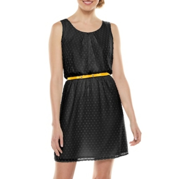Elle Dresses & Skirts - Elle black clip-dot crepe a-line dress - size 10